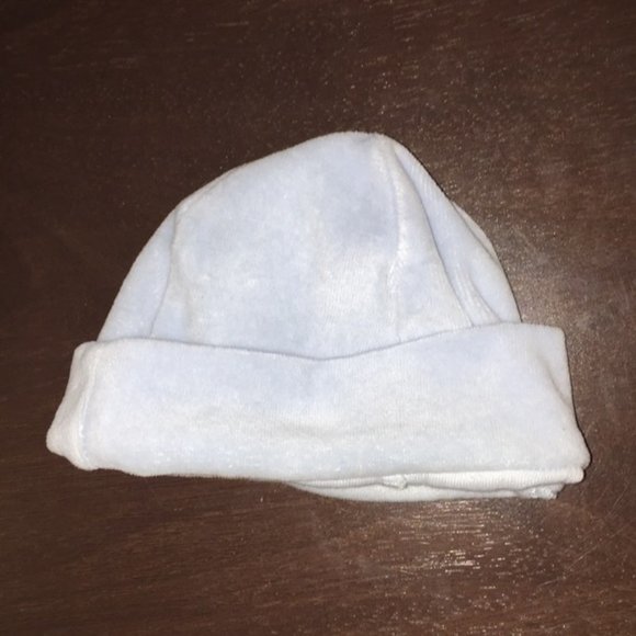 SALE (must bundle) baby blue velvet baby hat - Picture 2 of 6